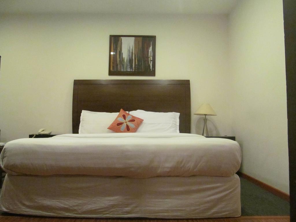 Shilton Residence Bangalore Room photo